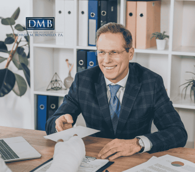 Florida lawyer lists the 7 qualities to look for when hiring a Florida workers’ compensation attorney. Call (954) 677-0155 to schedule a free consultation
